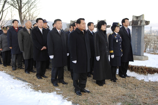 2009년 새해 충혼탑 참배