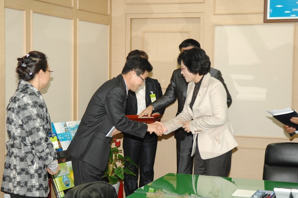 설명절 공무원 격려