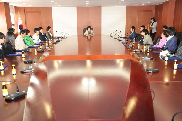 인재육성 장학금 전달