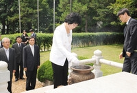 제36대 이청 장성군수 이...