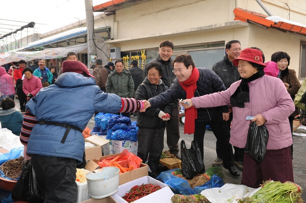설맞이 사가시장 방문