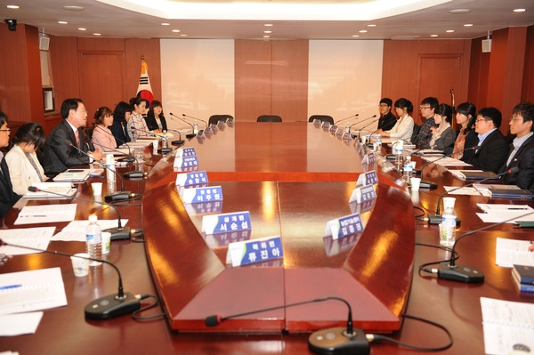 2011년 신규 및 전입공무원과 대화