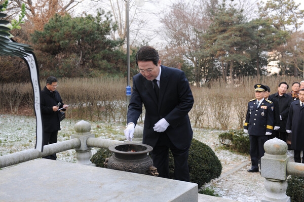 2012년 새해 충혼탑 참배
