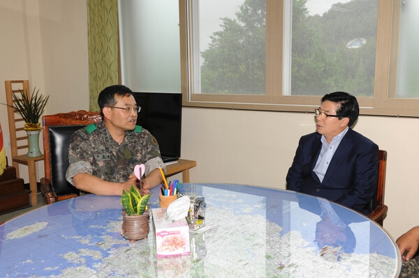 상무대 51군수 지원단 방문