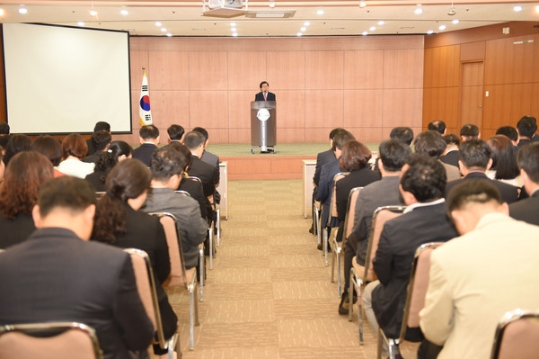 2015년 4월중 정례조회