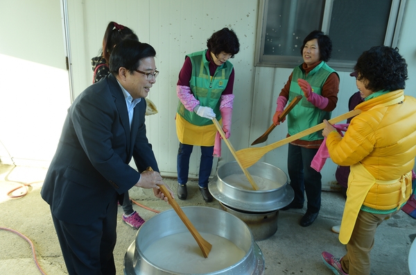 황룡면 새마을회 사랑의 고추장 담그기 행사