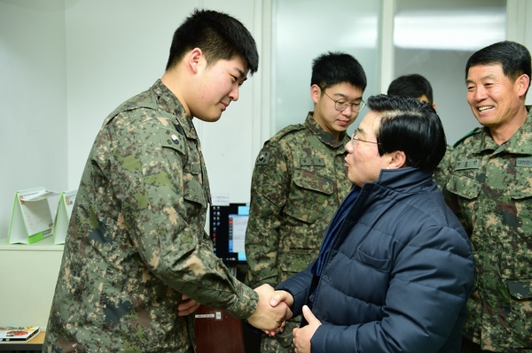 설명절 격려