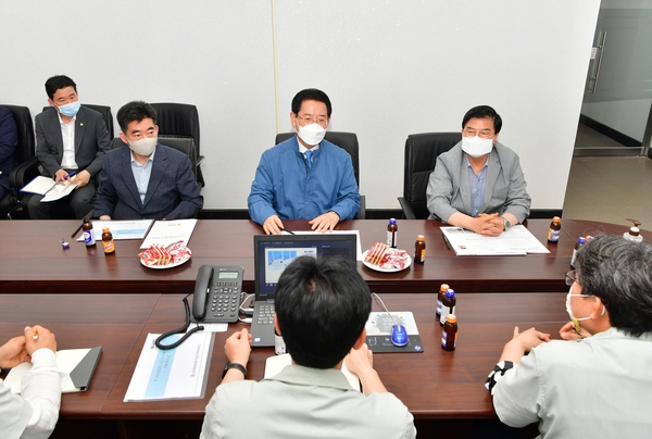 나노산단 스마트 공장 구축기업 도지사 방문