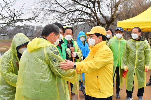 장성군새마을회 나무심기