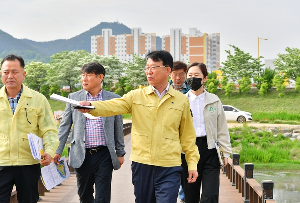 부군수님 황룡강 점검