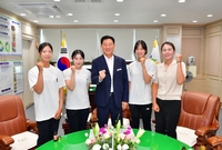 장성군 조정선수 격려