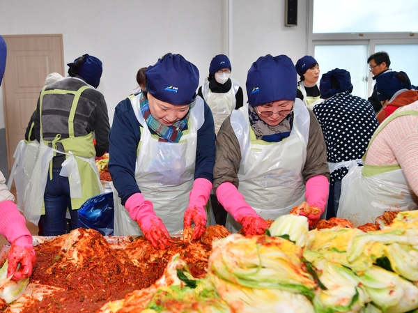 사랑의 김장나눔행사