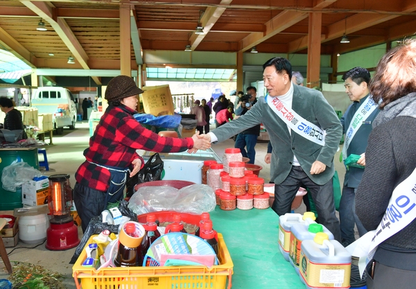 설맞이 사창시장 장보기