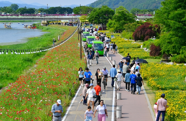 홍길동무꽃길축제 현장