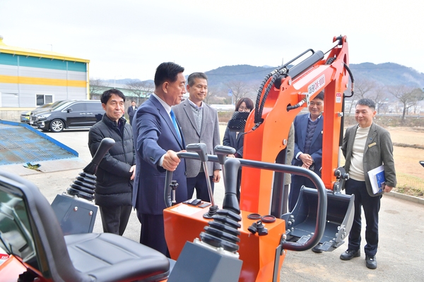 한빛원자력본부-장성군 농기계 기탁식